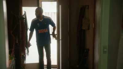 - [Commentator] Going
into the 43rd over. - Five Bedrooms
