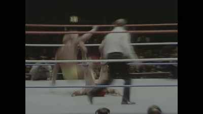 [commentator] Hulk Hogan
drops the big leg on him! - Mr. McMahon