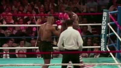- [Commentator] It will
be interesting to see - Bruno v Tyson