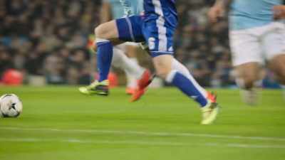 [commentator] It's still Leroy Sané,
who plays to Bernardo Silva, - All or Nothing: Manchester City