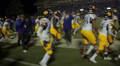 COMMENTATOR: Karr will kick off
to start the second half. - Algiers, America