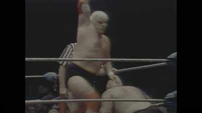 [commentator] Look at that.
Are you kidding me? Look at this. - Mr. McMahon