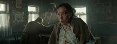 [Commissary] Sergeant, look at this.
A hole, here, - The Red Ghost