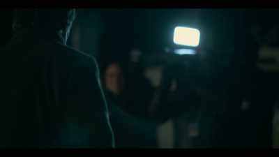 - Commissioner!
- Sir, over here, please. Thanks. - Lost Girls