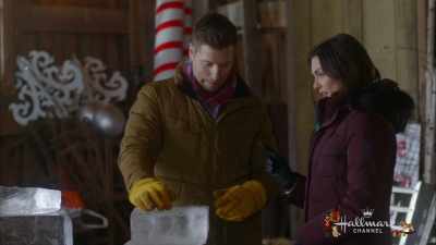 Competition lasts three days,
72 hours, - Christmas Festival of Ice