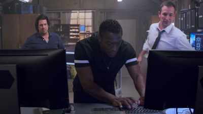 [computers beeping] - Leverage: Redemption