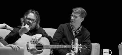 - Conan was our first ever
performance with Uncle Tupelo.
- No way. - SmartLess: On the Road