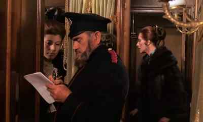 (Conductor) That's in order. - Horror Express