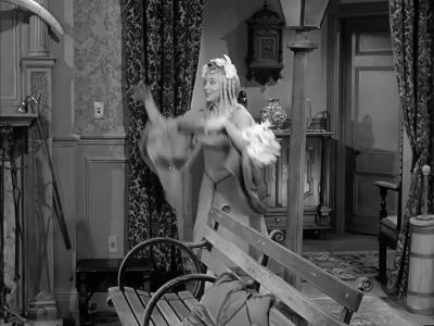 Congratulate me! Congratulate me!
Gomez and I are going to be married. - The Addams Family