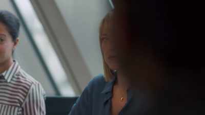 -Congratulations.
-Oh, not that pleased, no. - The Split