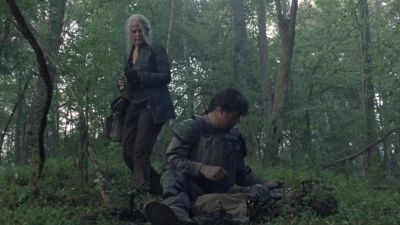 Connect the circuit board
to the transponder. - The Walking Dead