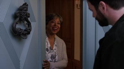- Connor!
- Hi, Carlotta. - Chicago Med