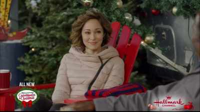 Contagious excitement
about the stars she loves. - Christmas Under the Stars