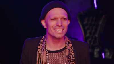[contestants jeering] - The Boulet Brothers' Dragula: Titans