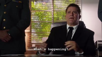 (continues in Spanish) - Hawaii Five-0