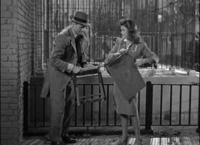 ♪♪ (continues) - Cat People
