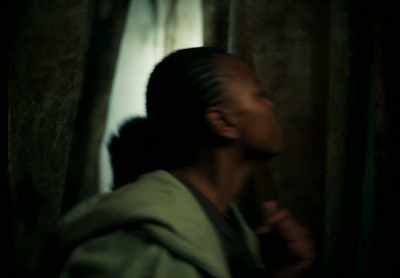 [CONTINUES SHOUTING IN FRENCH] - Siege