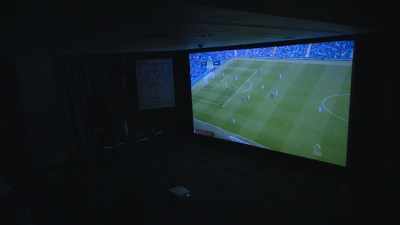 Control that. Control.
And after that we can attack again. - All or Nothing: Manchester City