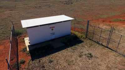 Coober Pedy's explosive supply
has run out. - Outback Opal Hunters