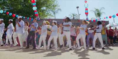 ♪ Cook it up just right
by my side ♪ - Good Burger 2