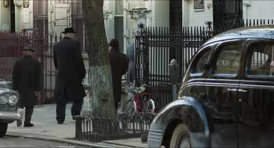 Cool as can be.
Just a little chat. - Motherless Brooklyn