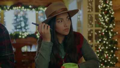 - Cool.
- [sighs] - Mistletoe in Montana