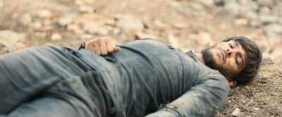 [Cooper panting]
[bones rattling] - Gunfight at Dry River