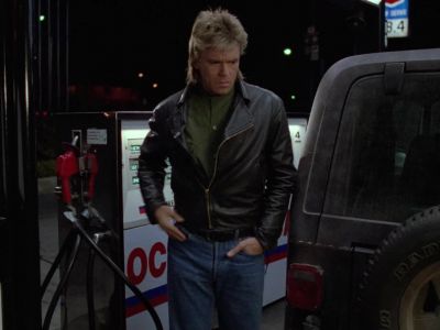 Coordinates say the rendezvous
should be right there. - MacGyver