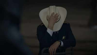 Cop got shot, so we're
all a little wound up here. - Watchmen