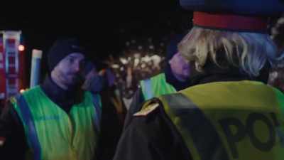 Cordon off a 100-metre area.
Now. Off you go. - Without a Trace