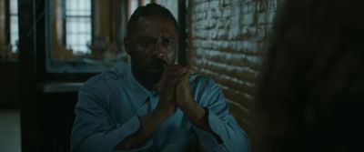 Corinne. Corinne, wait.
Wait, wait. Corinne. - Luther: The Fallen Sun