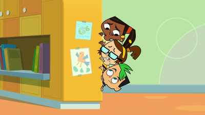 - Corner pieces. Focus on
the corner pieces. - Total DramaRama