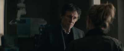 Could it be your husband?
-No, it's just me. - War of the Worlds