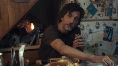 Could be running around with Little Arthur and them you think - Winter's Bone