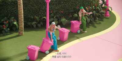 ♪ Could it be
those irrepressible... ♪ - Barbie