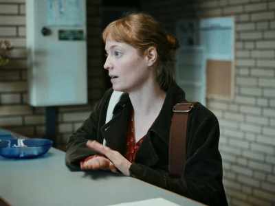 - Could you check my login?
- Ms. Kuhn? - The Teachers' Lounge