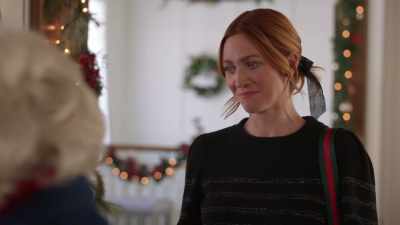 Could you finish stitching
David's name on his stocking? - Christmas with the Campbells