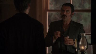 - Could we have a private talk?
- Sure we can. - Deadwood