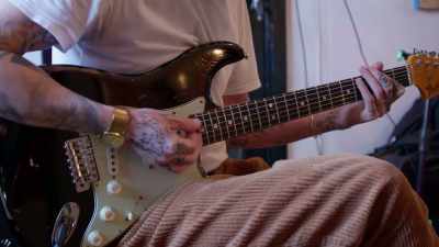 Could I add an extra...
in this verse? - Biffy Clyro: Cultural Sons of Scotland