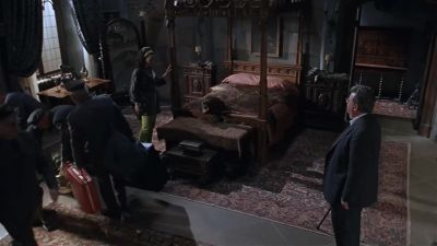 Could I possibly get a blanket without a head - The Beautician and the Beast