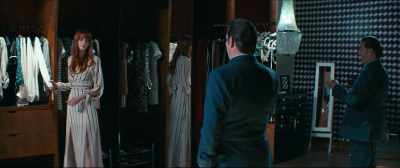 - Could I stay in here while? - Elizabeth Harvest
