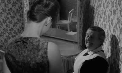 - Could you look after these for me?
- Certainly. - Girl with Green Eyes
