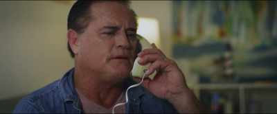 Could you please get me
with the Coast Guard, please? - Shark Waters