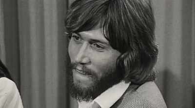 - Could we see the Bee Gees
back together again? - The Bee Gees: How Can You Mend a Broken Heart