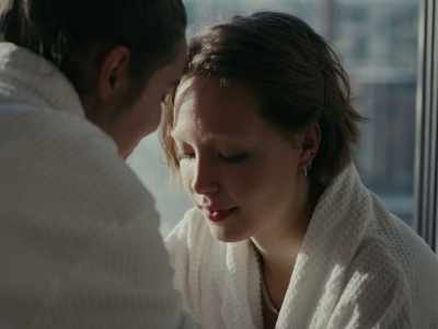 Could you spend weeks with me
on the train? - Yes. - Girl Picture