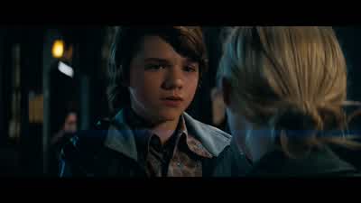 Could you close your eyes, please? - Super 8