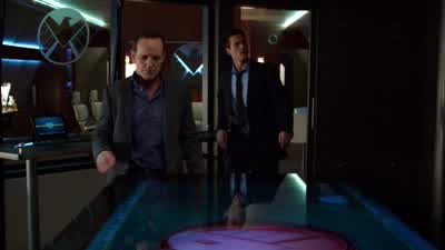 Coulson: Signore Russo. - Marvel's Agents of S.H.I.E.L.D.