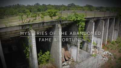 [country music playing] - Mysteries of the Abandoned