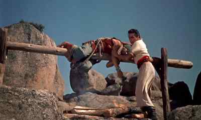 Courage, Harufa. Put out the fire. - The 7th Voyage of Sinbad