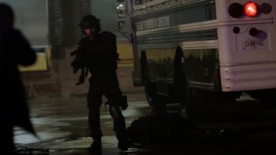 - Cover me!
- Get down on the ground! - Black Lightning